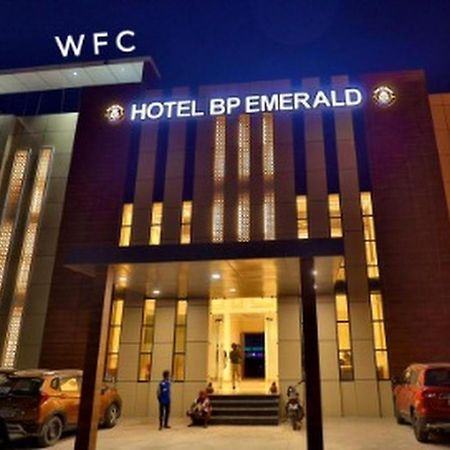 מטורה Hotel B P Emerald מראה חיצוני תמונה