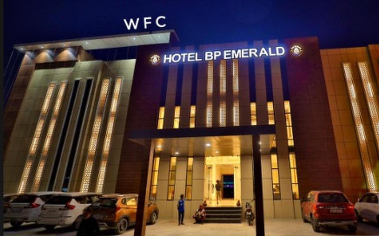 מטורה Hotel B P Emerald מראה חיצוני תמונה