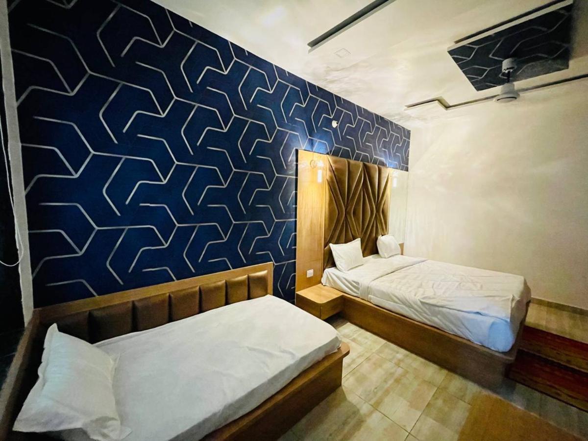 מטורה Hotel B P Emerald מראה חיצוני תמונה