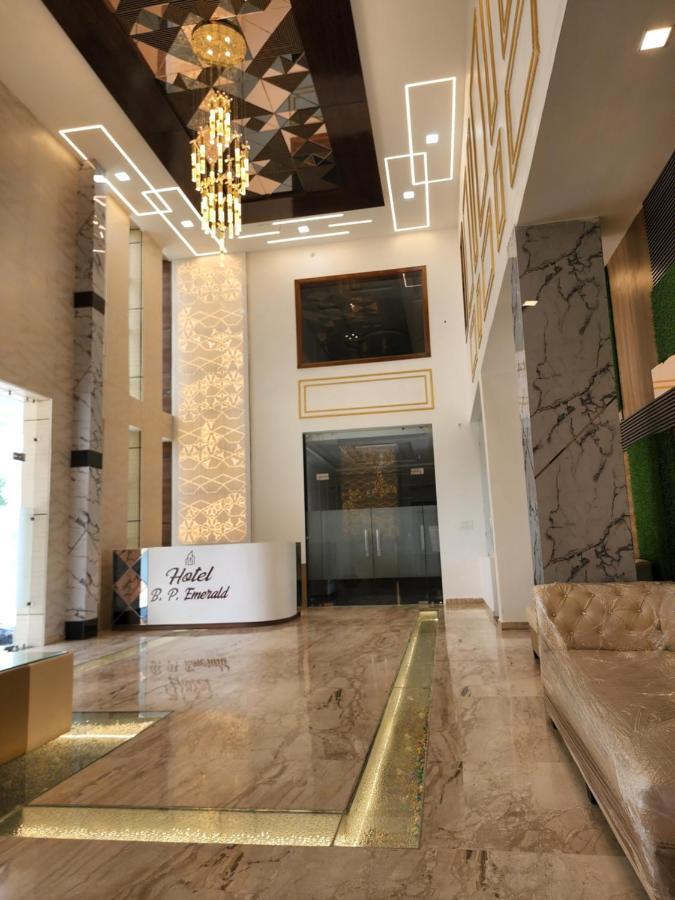 מטורה Hotel B P Emerald מראה חיצוני תמונה